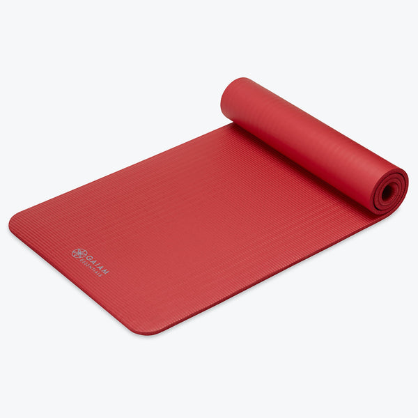 GAIAM ESSENTIALS FITNESS MAT & SLING (10MM) - RED